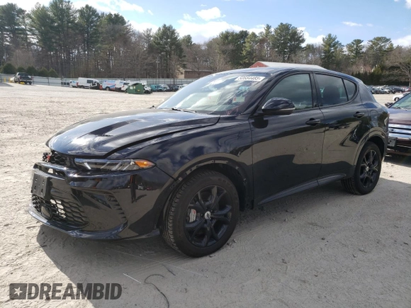 2024 Dodge Hornet R/T Plus z VIN ZACPDFDW3R3A22383, wystawiony jako Copart lot #50684485 z przebiegiem 3 053 mil mil oraz Szkoda całkowita • Salvage title. Historia ofert i sprzedaży dostępna na DreamBid. Obrazek 1.