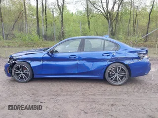 2019 BMW 3 Series 330i xDrive with VIN WBA5R7C55KAE82585, listed as a IAAI auction lot 42178005 with 50,719 mi miles and . Bid and sale history available at DreamBid. Image 14.