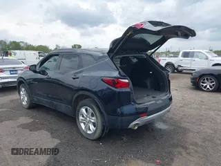 2020 Chevrolet Blazer LT z VIN 3GNKBBRA4LS711327, wystawiony jako IAAI lot #41921073 z przebiegiem 86 850 mil mil oraz . Historia ofert i sprzedaży dostępna na DreamBid. Obrazek 3.