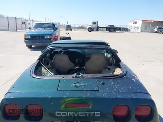 1995 Chevrolet Corvette z VIN 1G1YY22P7S5114691, wystawiony jako IAAI lot #41671037 z przebiegiem 129 384 mil mil oraz . Historia ofert i sprzedaży dostępna na DreamBid. Obrazek 6.