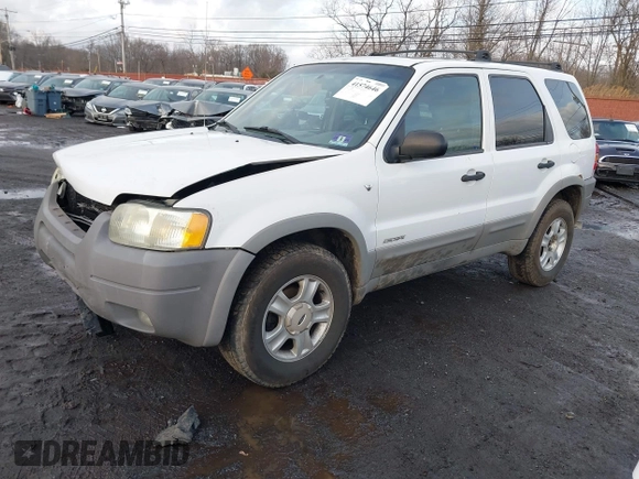 2002 Ford Escape XLT Choice with VIN 1FMYU04142KD82594, listed as a IAAI auction lot 41574646 with 173,174 mi miles. Bid and sale history available at carsss.com. Image 2.
