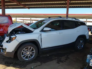 2024 GMC Terrain SLT z VIN 3GKALVEGXRL147137, wystawiony jako IAAI lot #42160943 z przebiegiem 21 862 mil mil oraz . Historia ofert i sprzedaży dostępna na DreamBid. Obrazek 13.