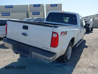 2016 Ford F-250 Lariat z VIN 1FT7W2B62GEB53132, wystawiony jako IAAI lot #42201422 z przebiegiem 71 247 mil mil oraz . Historia ofert i sprzedaży dostępna na DreamBid. Obrazek 4.