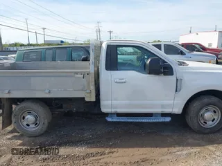 2019 Ford Super Duty F-250 SRW XL with VIN 1FDBF2A67KED43119, listed as a IAAI auction lot 41960793 with 78,028 mi miles. Bid and sale history available at carsss.com. Image 13.
