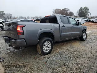 2024 Nissan Frontier SV z VIN 1N6ED1FJ6RN650092, wystawiony jako Copart lot #85312844 z przebiegiem 8 605 mil mil oraz Szkoda całkowita • Salvage title. Historia ofert i sprzedaży dostępna na DreamBid. Obrazek 3.