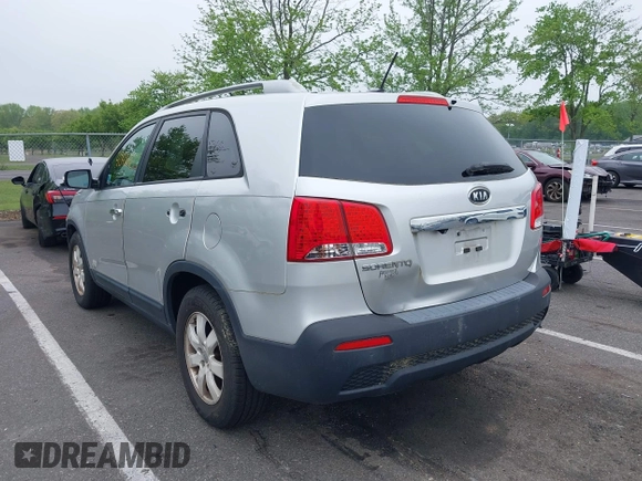 2012 Kia Sorento LX with VIN 5XYKTDA60CG296159, listed as a IAAI auction lot 42197638 with 198,676 mi miles. Bid and sale history available at carsss.com. Image 3.