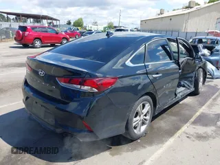 2018 Hyundai Sonata SEL with VIN 5NPE34AFXJH666455, listed as a IAAI auction lot 41939513 with 119,290 mi miles and . Bid and sale history available at carsss.com. Image 4.