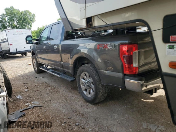 2017 Ford F-350 Platinum with VIN 1FT8W3BT6HED92314, listed as a Copart auction lot 55695235 with 113,463 mi miles and Salvage title. Bid and sale history available at DreamBid. Image 2.