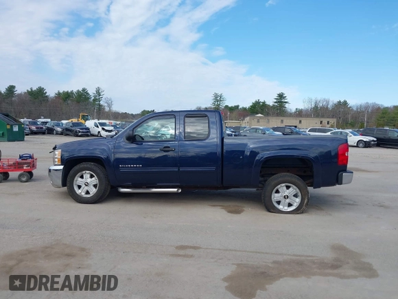 2011 Chevrolet Silverado 1500 LT with VIN 1GCRKSE33BZ398223, listed as a IAAI auction lot 42106322 with 94,829 mi miles and . Bid and sale history available at DreamBid. Image 14.