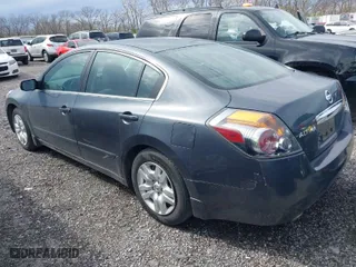 2011 Nissan Altima 2.5 S with VIN 1N4AL2AP5BC104509, listed as a IAAI auction lot 41958052 with 188,272 mi miles. Bid and sale history available at carsss.com. Image 3.
