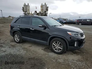 2015 Kia Sorento LX with VIN 5XYKT4A6XFG622571, listed as a Copart auction lot 48791015 with 121,203 mi miles and Clean Title. Bid and sale history available at carsss.com. Image 4.