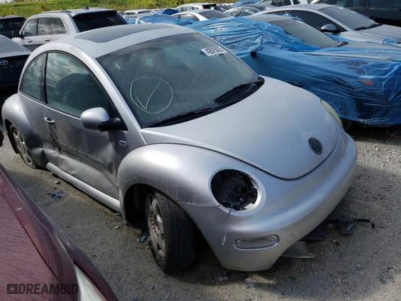 2001 Volkswagen New Beetle GLX with VIN 3VWDD21C61M462357, listed as a Copart auction lot 42675025 with NaN miles and Non Repairable. Bid and sale history available at carsss.com. Image 4.