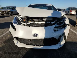 2024 Toyota GR86 with VIN JF1ZNBB12R8755679, listed as a Copart auction lot 71123254 with 6,774 mi miles and Salvage Title. Bid and sale history available at carsss.com. Image 5.