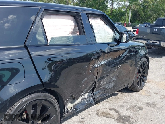2024 Land Rover Range Rover Sport Dynamic SE with VIN SAL1L9FU3RA420944, listed as a IAAI auction lot 42379575 with 9,959 mi miles and . Bid and sale history available at DreamBid. Image 6.