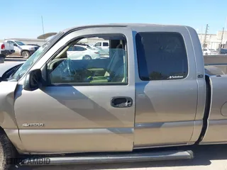 2001 Chevrolet Silverado 1500 LT with VIN 2GCEC19T111309806, listed as a IAAI auction lot 41217267 with 137,612 mi miles. Bid and sale history available at carsss.com. Image 14.