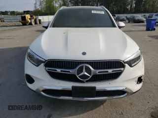 2025 Mercedes-Benz GLC 300 z VIN W1NKM4HBXSF265012, wystawiony jako Copart lot #51364355 z przebiegiem 4 756 mil mil oraz Szkoda całkowita • Salvage title. Historia ofert i sprzedaży dostępna na DreamBid. Obrazek 5.