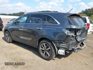 2020 Kia Sorento LX V6 with VIN 5XYPG4A57LG680747, listed as a IAAI auction lot 40729596 with 108,559 mi miles. Bid and sale history available at carsss.com. Image 3.