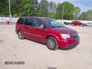 2016 Chrysler Town & Country Touring-L with VIN 2C4RC1CG7GR221690, listed as a IAAI auction lot 42038763 with 188,184 mi miles. Bid and sale history available at carsss.com. Image 1.