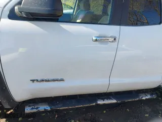 2007 Toyota Tundra SR5 with VIN 5TFBT54107X004759, listed as a IAAI auction lot 40944492 with 303,365 mi miles. Bid and sale history available at carsss.com. Image 14.