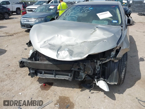 2017 Toyota Camry XLE with VIN 4T1BF1FK0HU288396, listed as a IAAI auction lot 41898907 with 88,043 mi miles. Bid and sale history available at carsss.com. Image 6.