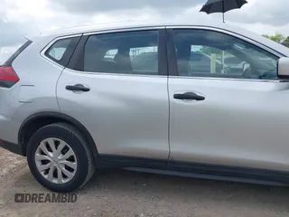 2017 Nissan Rogue S z VIN KNMAT2MTXHP552538, wystawiony jako IAAI lot #42413023 z przebiegiem 52 993 mil mil oraz . Historia ofert i sprzedaży dostępna na DreamBid. Obrazek 13.