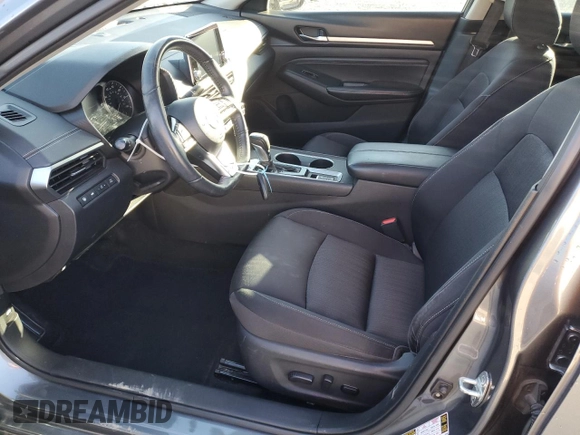 2019 Nissan Altima SV z VIN 1N4BL4DV9KC253225, wystawiony jako Copart lot #51816795 z przebiegiem 109 047 mil mil oraz Szkoda całkowita • Salvage title. Historia ofert i sprzedaży dostępna na DreamBid. Obrazek 7.