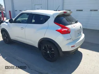 2014 Nissan Juke Nismo z VIN JN8AF5MV7ET357773, wystawiony jako IAAI lot #41994767 z przebiegiem 135 424 mil mil oraz . Historia ofert i sprzedaży dostępna na DreamBid. Obrazek 3.