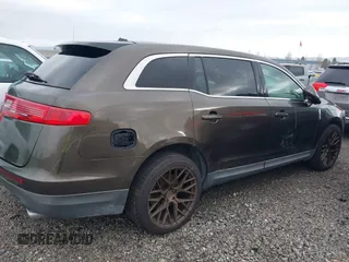 2011 Lincoln MKT with VIN 2LMHJ5AR8BBJ54371, listed as a IAAI auction lot 41147331 with 111,347 mi miles and . Bid and sale history available at DreamBid. Image 13.