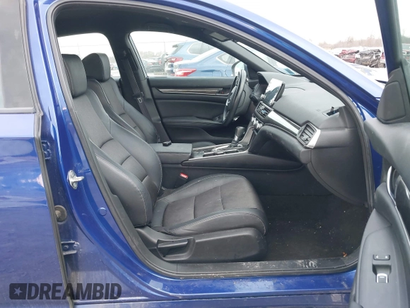 2019 Honda Accord Sport with VIN 1HGCV1F37KA082961, listed as a IAAI auction lot 41834095 with 44,167 mi miles and . Bid and sale history available at carsss.com. Image 5.