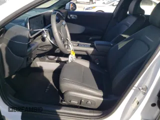 2023 Hyundai Ioniq 6 Preferred z VIN KMHM34AC5PA022942, wystawiony jako Copart lot #76087113 z przebiegiem 396 mil mil oraz . Historia ofert i sprzedaży dostępna na DreamBid. Obrazek 7.