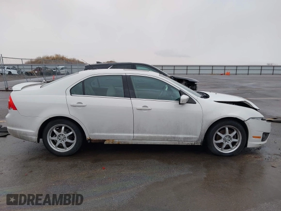 2010 Ford Fusion SE with VIN 3FAHP0HA3AR202527, listed as a IAAI auction lot 41698369 with 194,621 mi miles. Bid and sale history available at carsss.com. Image 14.