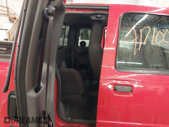 2005 Ford Ranger XLT z VIN 1FTZR45E45PA37107, wystawiony jako IAAI lot #41710069 z przebiegiem Nie podano mil oraz . Historia ofert i sprzedaży dostępna na DreamBid. Obrazek 8.
