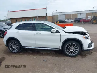 2019 Mercedes-Benz GLA 250 z VIN WDCTG4EB5KU015478, wystawiony jako IAAI lot #41488368 z przebiegiem Nie podano mil oraz . Historia ofert i sprzedaży dostępna na DreamBid. Obrazek 13.