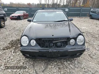2002 Mercedes-Benz E-Class AWD with VIN WDBJF83J52X066851, listed as a Copart auction lot 81146924 with 88,710 mi miles and Non Repairable. Bid and sale history available at carsss.com. Image 5.
