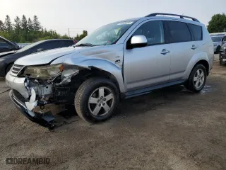 2009 Mitsubishi Outlander XLS with VIN JA4MT31X89Z607661, listed as a Copart auction lot 70989854 with 218,605 mi miles and Clean Title. Bid and sale history available at carsss.com. Image 1.