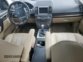 2013 Land Rover LR2 z VIN SALFR2BG4DH372348, wystawiony jako Copart lot #59902505 z przebiegiem Nie podano mil oraz Szkoda całkowita • Salvage title. Historia ofert i sprzedaży dostępna na DreamBid. Obrazek 8.