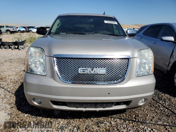 2009 GMC Yukon SLT 4SB with VIN 1GKFK33089R245627, listed as a Copart auction lot 72288004 with 182,942 mi miles and Salvage Title. Bid and sale history available at DreamBid. Image 5.