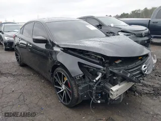 2018 Nissan Altima 2.5 S with VIN 1N4AL3AP6JC274091, listed as a IAAI auction lot 41624349 with 117,078 mi miles. Bid and sale history available at carsss.com. Image 1.