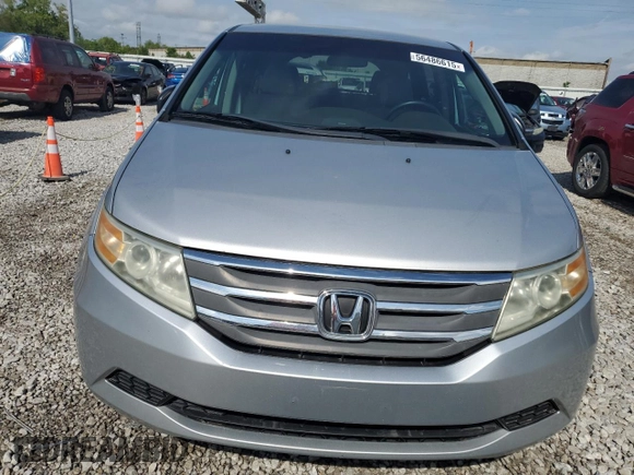 2011 Honda Odyssey LX z VIN 5FNRL5H2XBB103786, wystawiony jako Copart lot #56486615 z przebiegiem 102 559 mil mil oraz Czysty tytuł • Clean title. Historia ofert i sprzedaży dostępna na DreamBid. Obrazek 5.