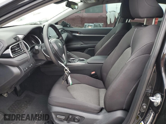 2023 Toyota Camry LE z VIN 4T1C11AK4PU176564, wystawiony jako Copart lot #53727375 z przebiegiem 20 402 mil mil oraz Szkoda całkowita • Salvage title. Historia ofert i sprzedaży dostępna na DreamBid. Obrazek 7.