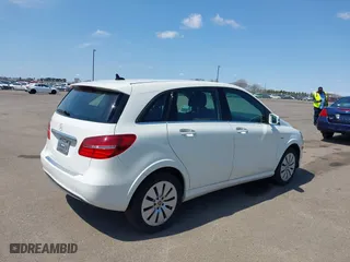 2017 Mercedes-Benz B-Class with VIN WDDVP9ABXHJ016806, listed as a IAAI auction lot 42106582 with 47,329 mi miles. Bid and sale history available at carsss.com. Image 4.