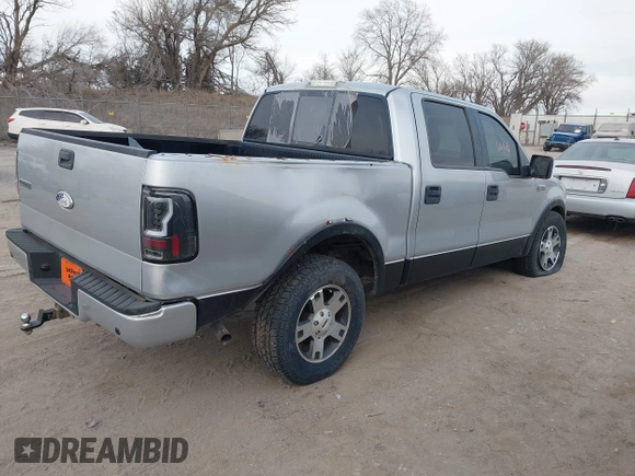 2006 Ford F-150 XLT with VIN 1FTPW14536FA32620, listed as a IAAI auction lot 40954768 with 194,303 mi miles. Bid and sale history available at carsss.com. Image 4.