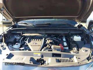 2024 Toyota Highlander LE z VIN 5TDKDRBH3RS531823, wystawiony jako IAAI lot #41769437 z przebiegiem 27 754 mil mil oraz . Historia ofert i sprzedaży dostępna na DreamBid. Obrazek 10.