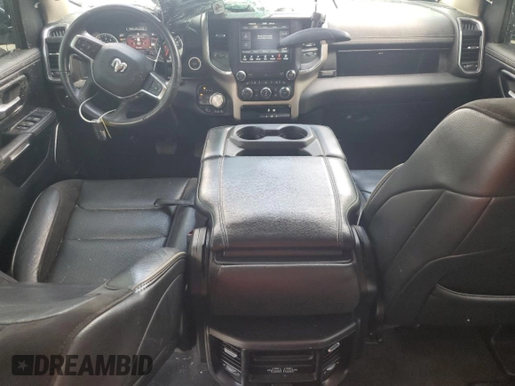 2021 Ram 1500 Laramie z VIN 1C6SRFJTXMN719184, wystawiony jako Copart lot #57024995 z przebiegiem 70 194 mil mil oraz Nie do naprawy • Non repairable. Historia ofert i sprzedaży dostępna na DreamBid. Obrazek 8.