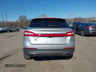 2016 Lincoln MKX Reserve with VIN 2LMTJ8LP1GBL36721, listed as a IAAI auction lot 41826292 with 1 mi miles. Bid and sale history available at carsss.com. Image 17.