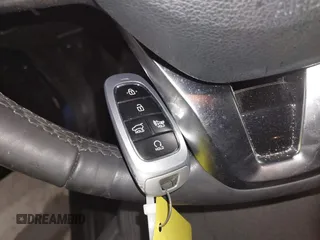 2023 Hyundai Santa Fe SEL z VIN 5NMS2DAJ0PH501854, wystawiony jako IAAI lot #42178952 z przebiegiem 19 119 mil mil oraz . Historia ofert i sprzedaży dostępna na DreamBid. Obrazek 11.