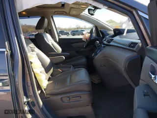 2016 Honda Odyssey EX-L with VIN 5FNRL5H6XGB020370, listed as a IAAI auction lot 41843941 with 189,980 mi miles. Bid and sale history available at carsss.com. Image 5.