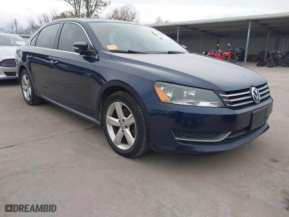 2012 Volkswagen Passat SE w/Sunroof with VIN 1VWBH7A35CC077207, listed as a IAAI auction lot 41351317 with 136,904 mi miles. Bid and sale history available at carsss.com. Image 1.