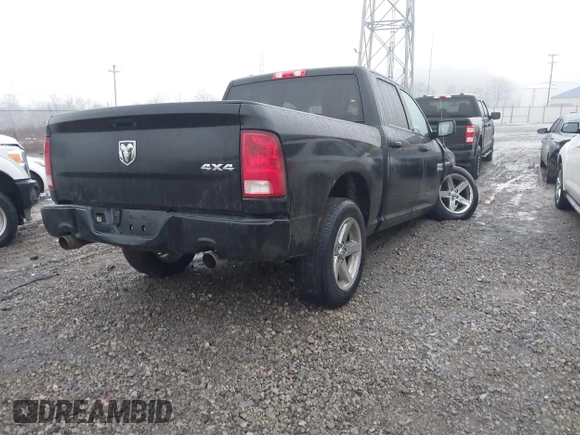 2015 Ram 1500 Express z VIN 1C6RR7KT5FS508403, wystawiony jako IAAI lot #41442816 z przebiegiem 218 136 mil mil oraz . Historia ofert i sprzedaży dostępna na DreamBid. Obrazek 4.