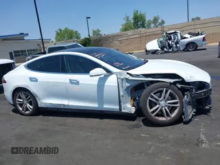 2014 Tesla Model S 60 с VIN 5YJSA1H17EFP40534, выставлен на аукционе IAAI как лот 42346697 с пробегом 203 166 миль миль и . История ставок и продаж доступна на DreamBid. Изображение 14.